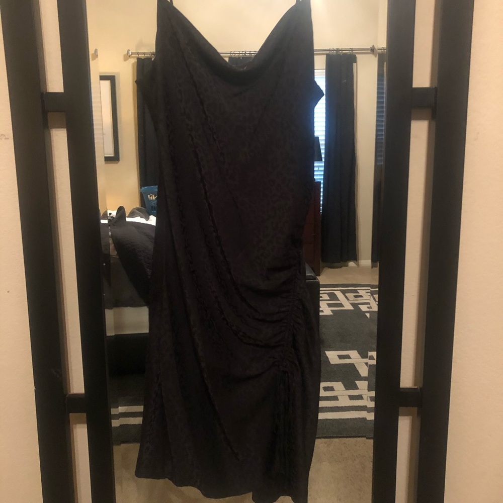 Black spaghetti strap side rouged dress
